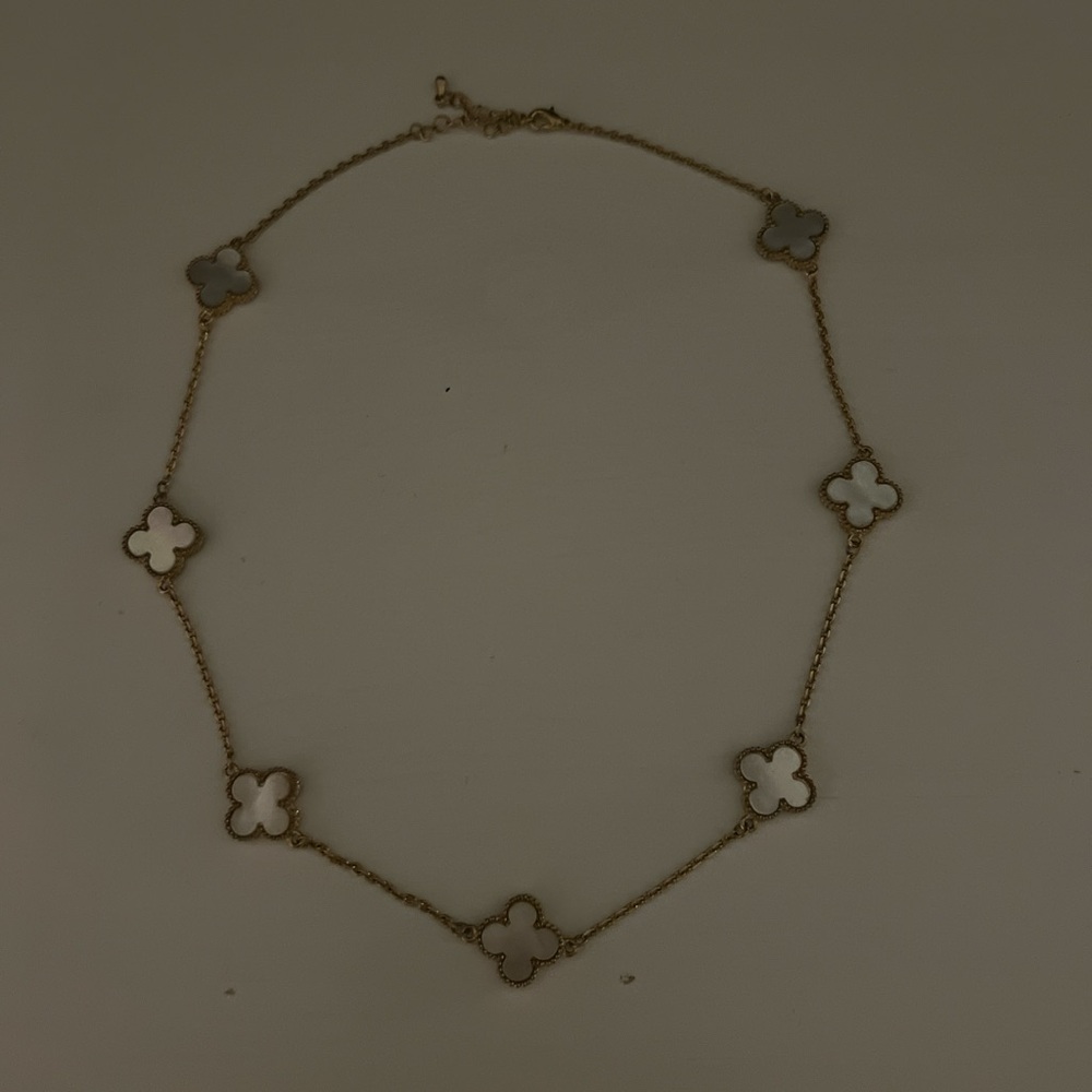Alhambra necklace choker in gold & white